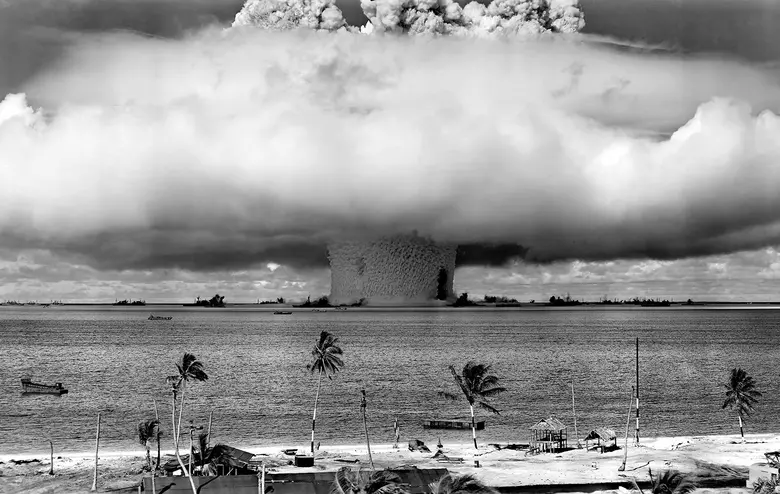 Revine proliferarea nucleară?