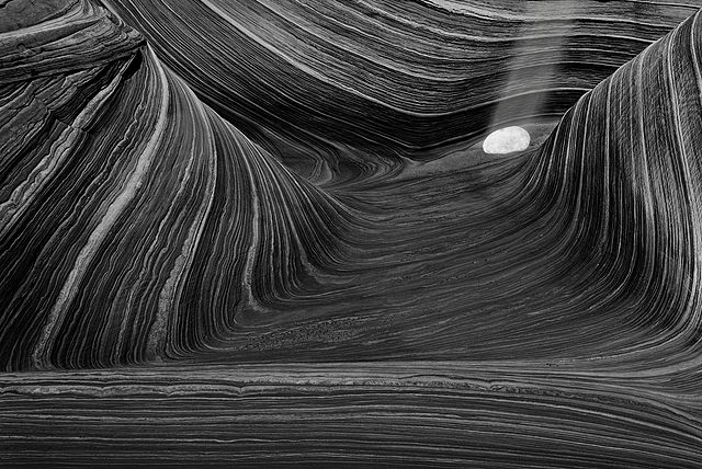 Gravitația gîndirii magice