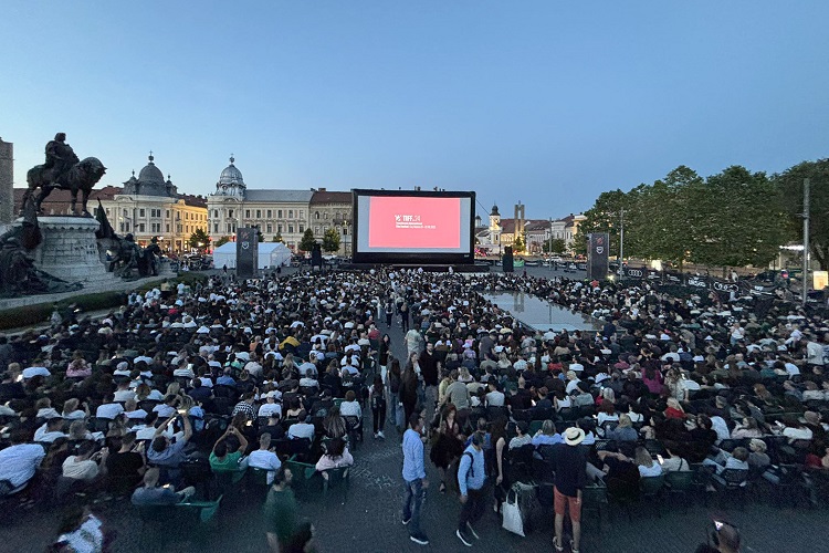 Șapte moduri de a privi de aproape un festival