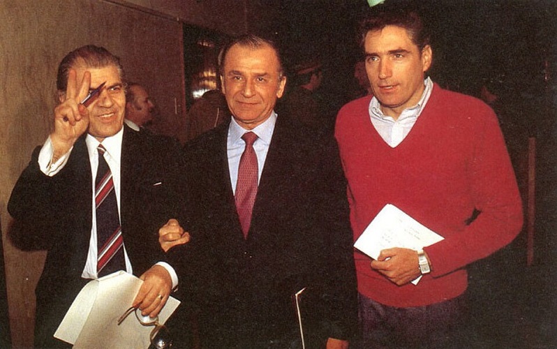 Un zîmbet politic