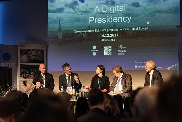 Absolut toate serviciile publice din Estonia sînt digitalizate – interviu cu diplomatul și profesorul Victor GUZUN