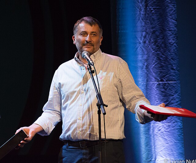 Între icoană şi confesiune