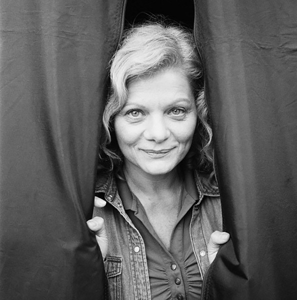 Un proces psihologic în derulare – interviu cu actrițele Ofelia POPII & Oana BRÂNZAN