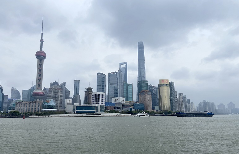 De la Riga la Shanghai