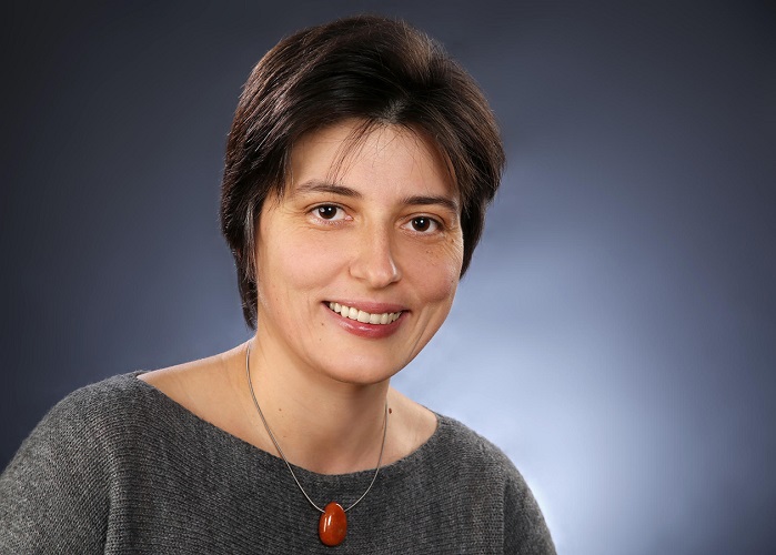 „Descoperirile pornesc de la detalii aparent nesemnificative” – interviu cu traducătoarea și scriitoarea Iulia DONDORICI