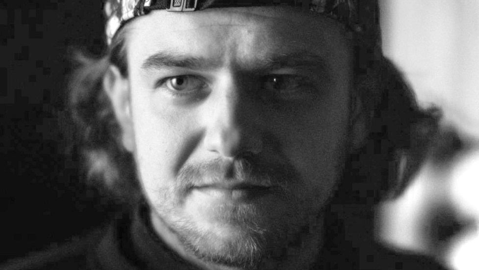 „Bucureștiul este un oraș foarte violent cu locuitorii săi” – interviu cu regizorul Vasile TODINCA