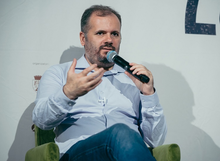 Cum răspund (unii) oameni ororii