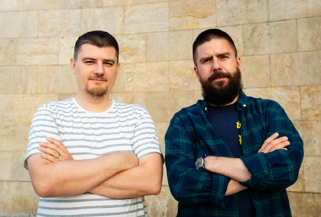 „Am lucrat foarte mult ca să reuşim să avem o poveste credibilă” – interviu cu regizorii Horia CUCUTĂ și George ve GANÆAARD –