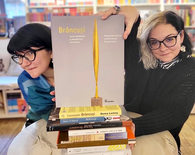 „Am vrut ca librăria noastră să trăiască din vînzarea de carte”  – interviu cu Oana Maria DOBOȘI & Raluca SELEJAN