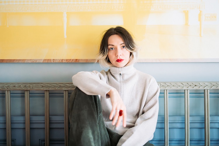„Am vrut să fac un film despre cineva care nu e ușor de plăcut” – interviu cu regizoarea și scenarista Andreea BORȚUN