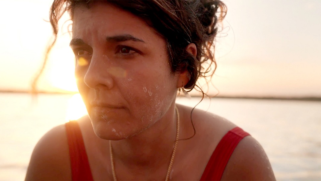 „Aparatul de filmat a fost și un complice empatic” – interviu cu regizoarea Rachel TÂPÂRJAN