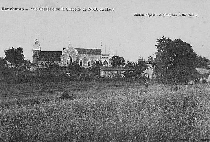 Crucea și piramida