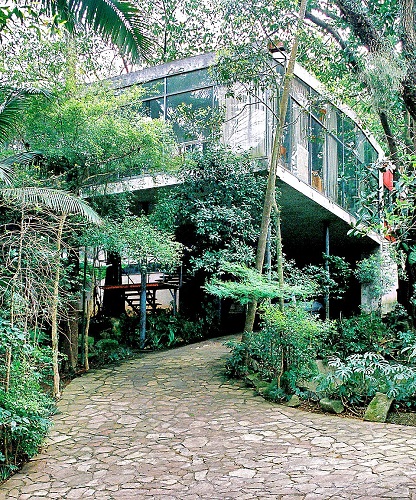 Lina, Pietro și Casa de Vidro (1)