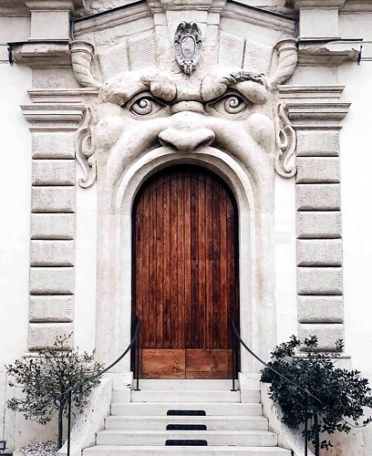 Două proverbe, cîteva adnotări biblice